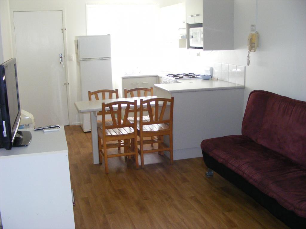 Bargara Motor Inn - Pet Friendly Pokoj fotografie